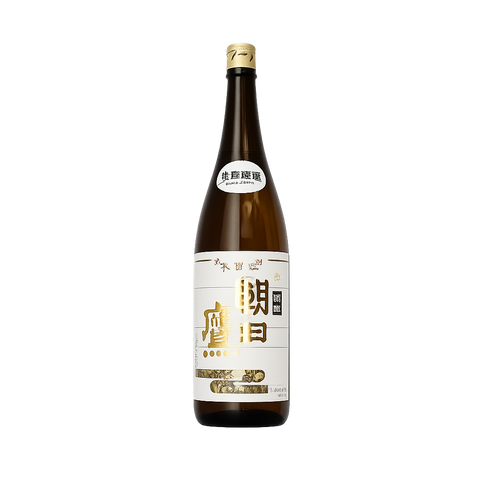 Juyondai Asahidaka Tokubetsu Honjozo 1.8L on white background