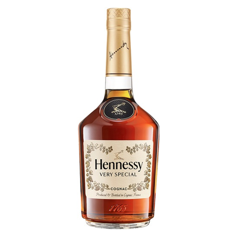 Sessions Box Hill Hennessy COG VS 700mL on white background